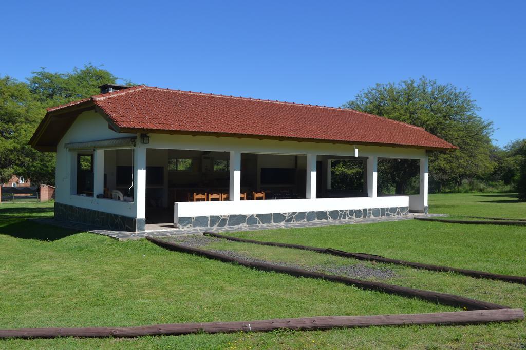 Cabanas Los Algarrobos Вілья-Хенераль-Бельграно Екстер'єр фото