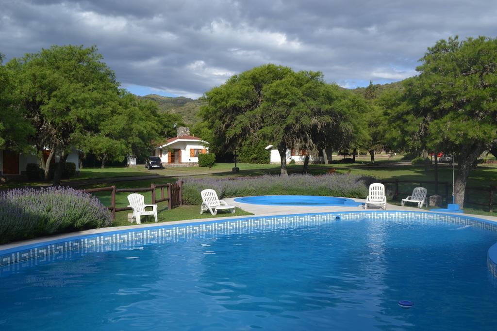 Cabanas Los Algarrobos Вілья-Хенераль-Бельграно Екстер'єр фото